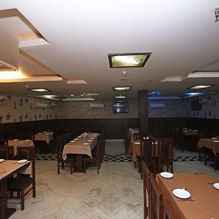 Star Hotel Agra  Buitenkant foto