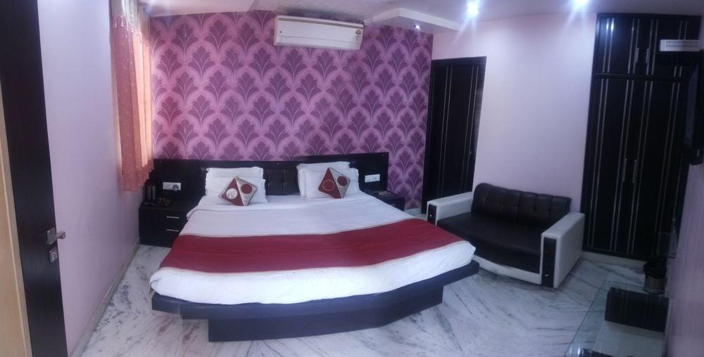 Star Hotel Agra  Buitenkant foto