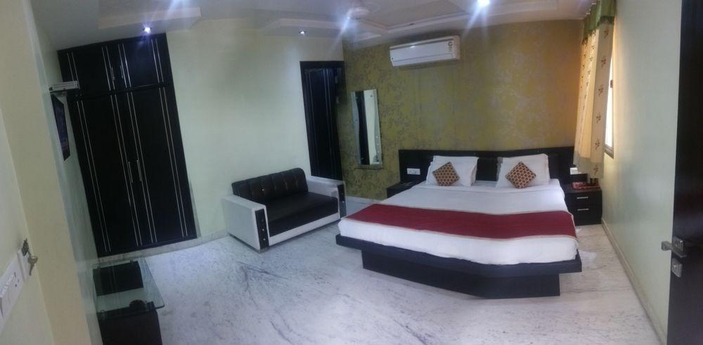 Star Hotel Agra  Buitenkant foto