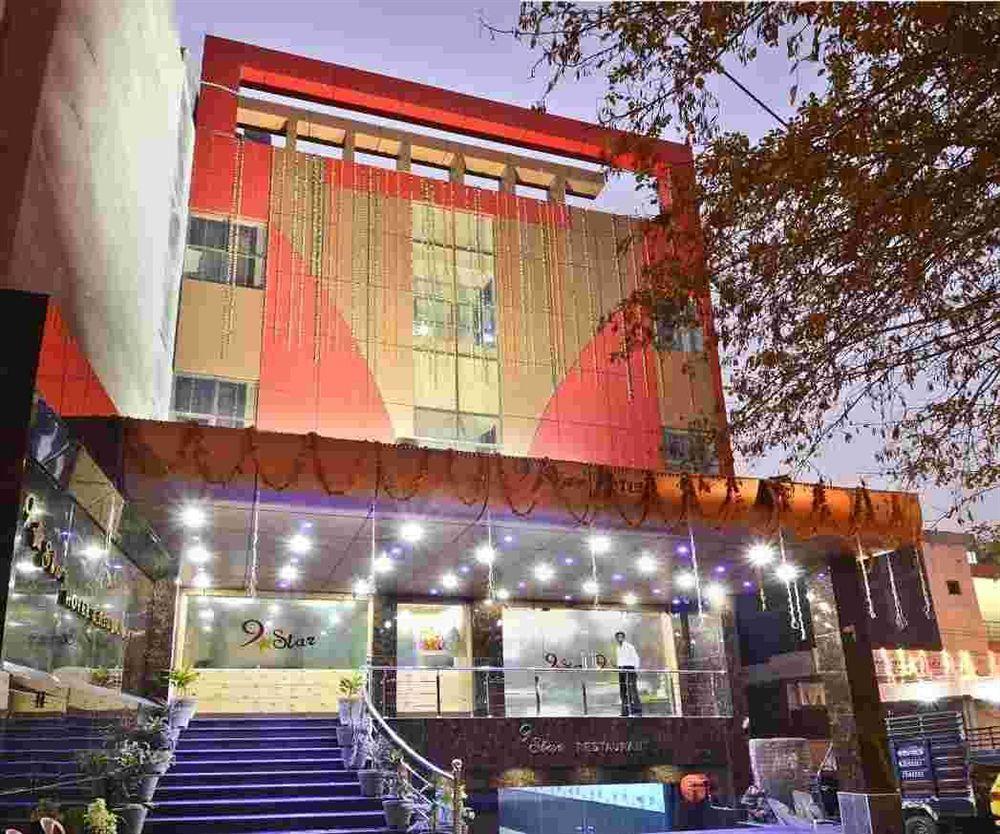 Star Hotel Agra  Buitenkant foto
