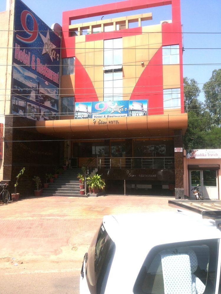Star Hotel Agra  Buitenkant foto
