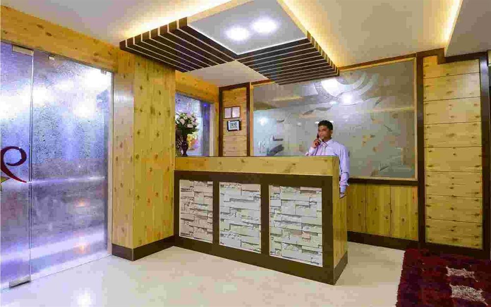 Star Hotel Agra  Buitenkant foto