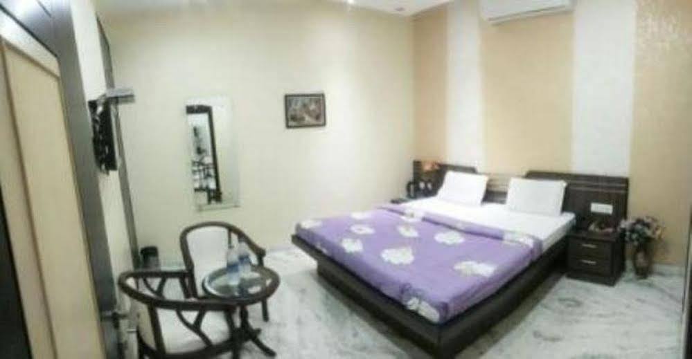 Star Hotel Agra  Buitenkant foto
