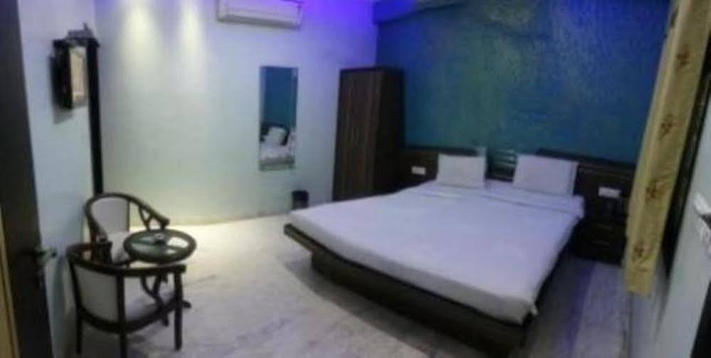 Star Hotel Agra  Buitenkant foto