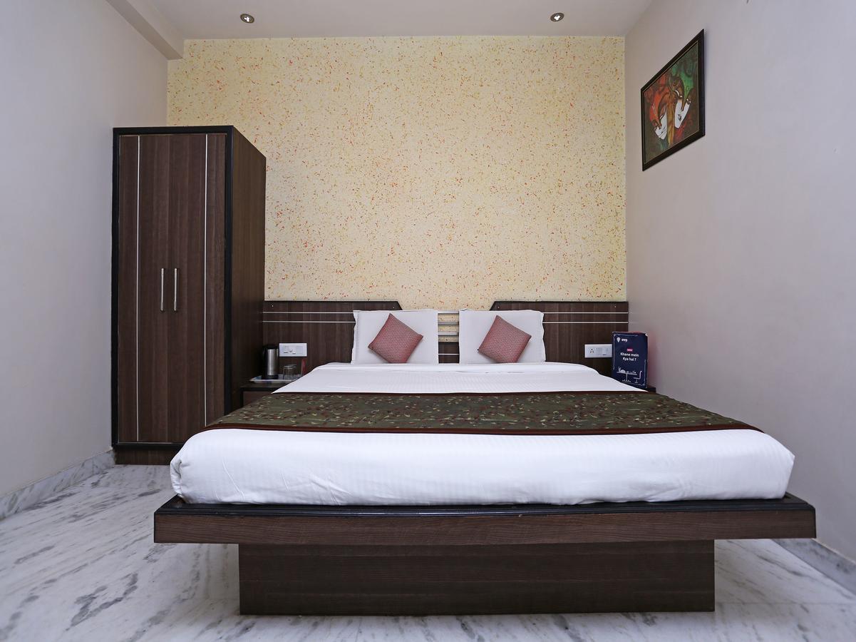Star Hotel Agra  Buitenkant foto