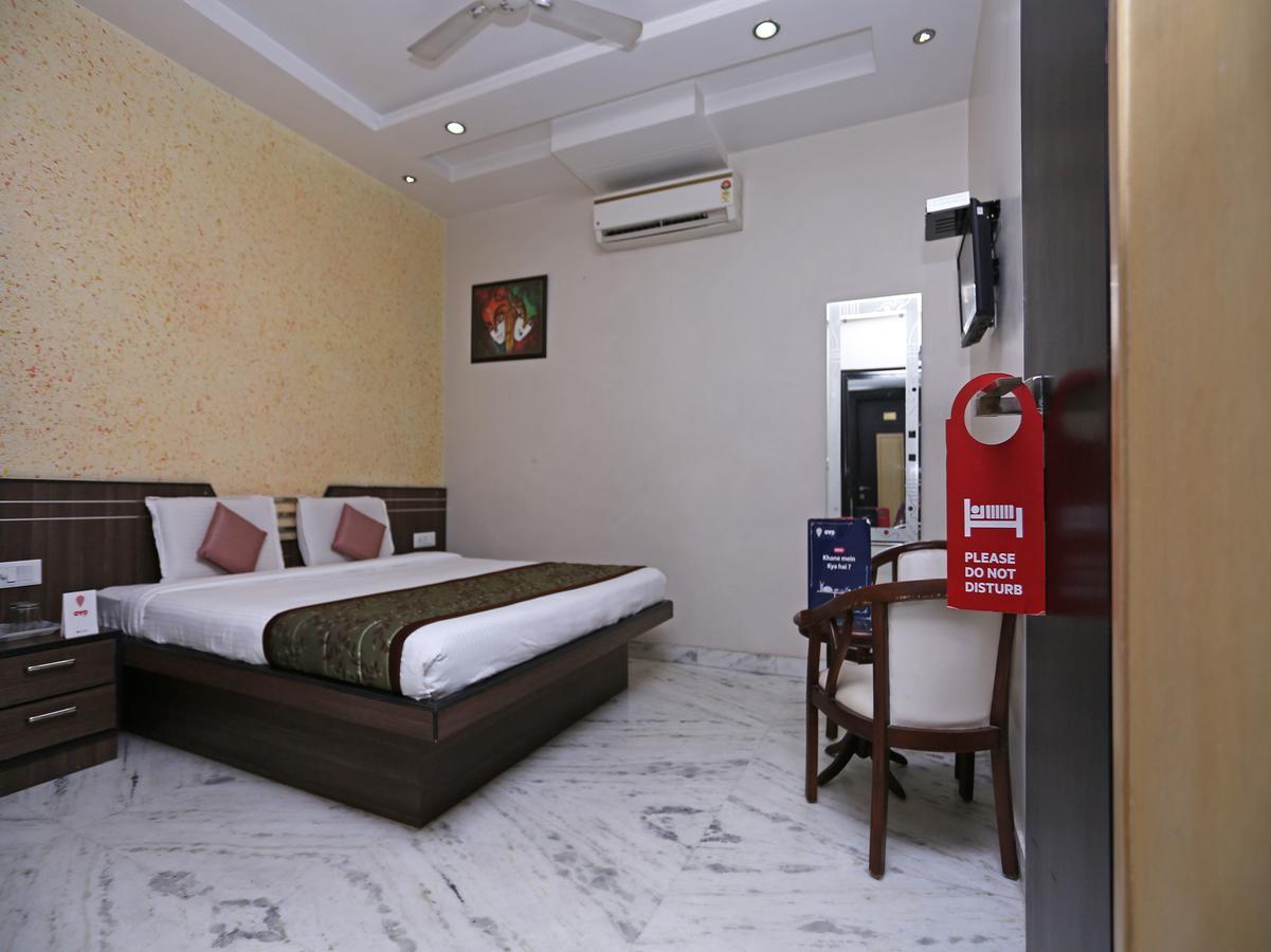 Star Hotel Agra  Buitenkant foto