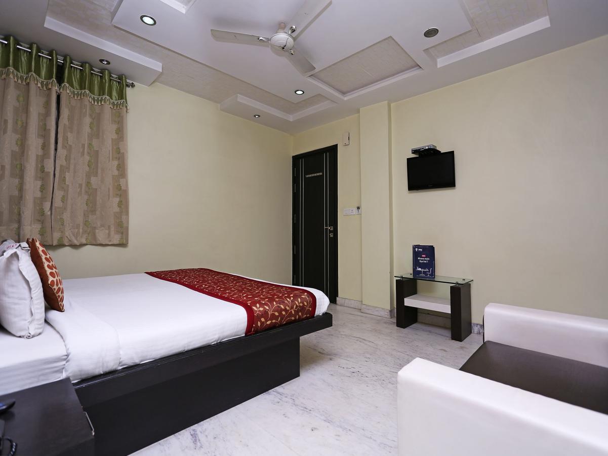 Star Hotel Agra  Buitenkant foto