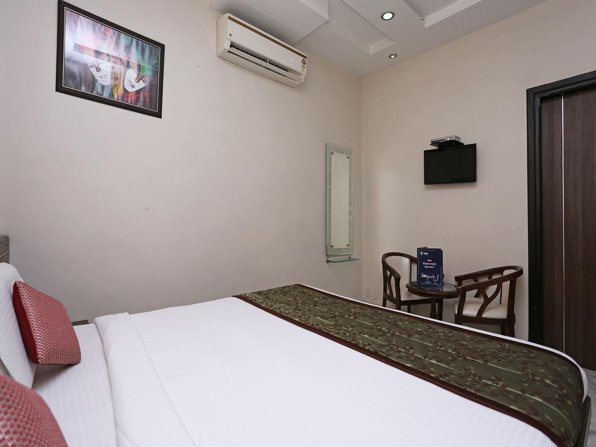Star Hotel Agra  Buitenkant foto