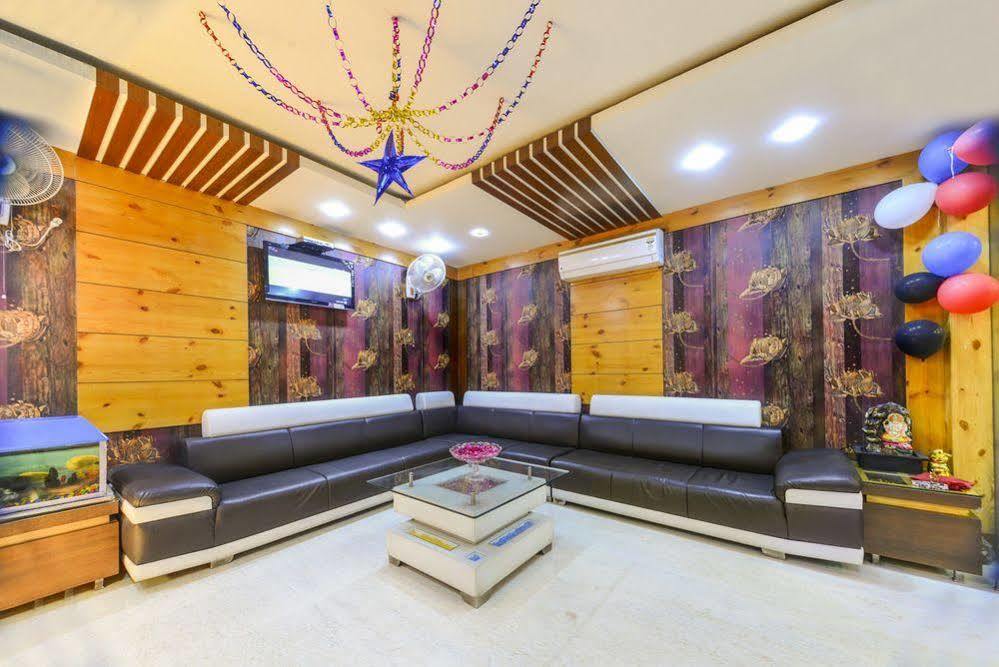 Star Hotel Agra  Buitenkant foto
