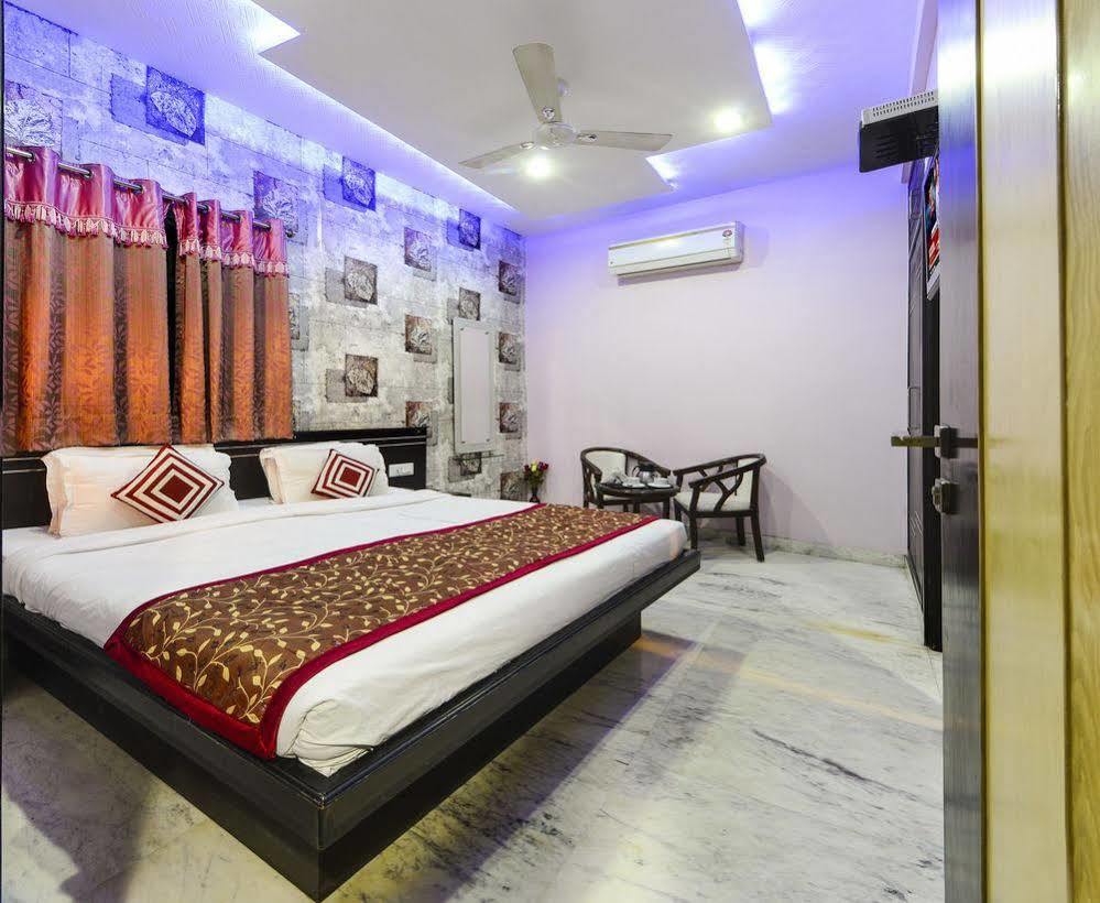 Star Hotel Agra  Buitenkant foto