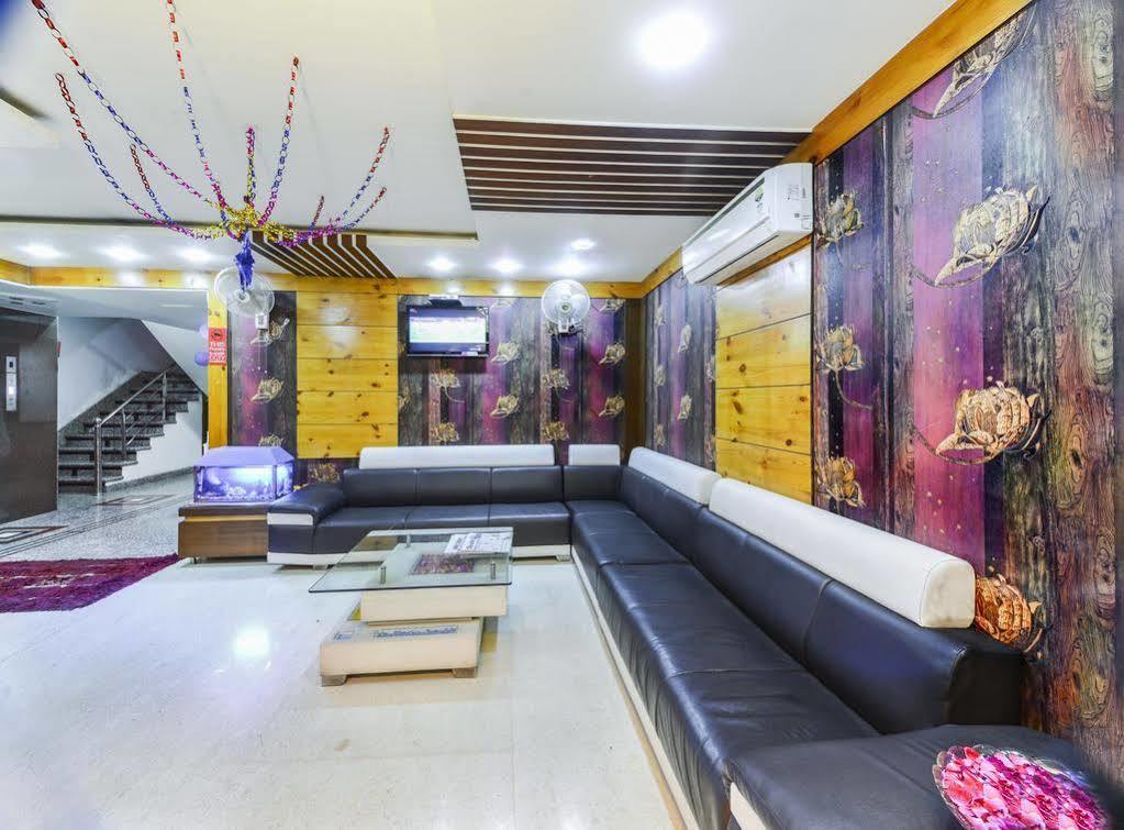 Star Hotel Agra  Buitenkant foto