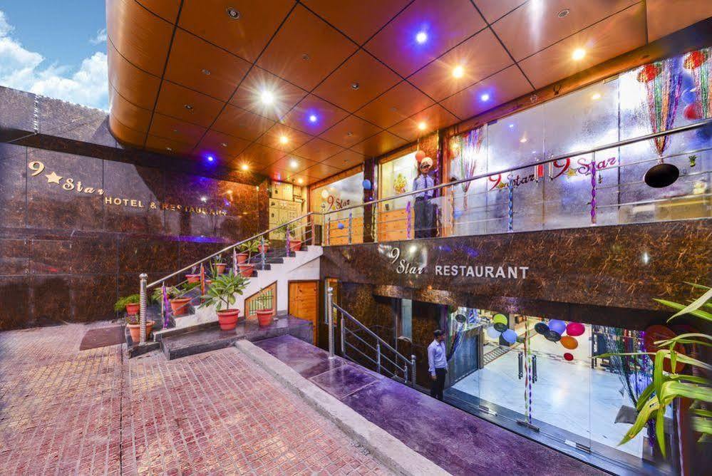 Star Hotel Agra  Buitenkant foto